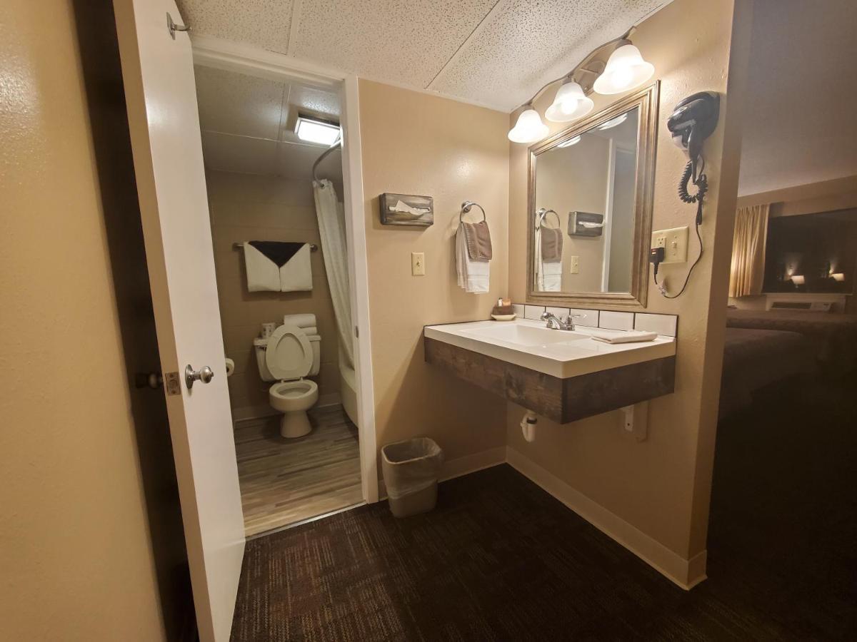 Kansas Country Inn Oakley Dış mekan fotoğraf