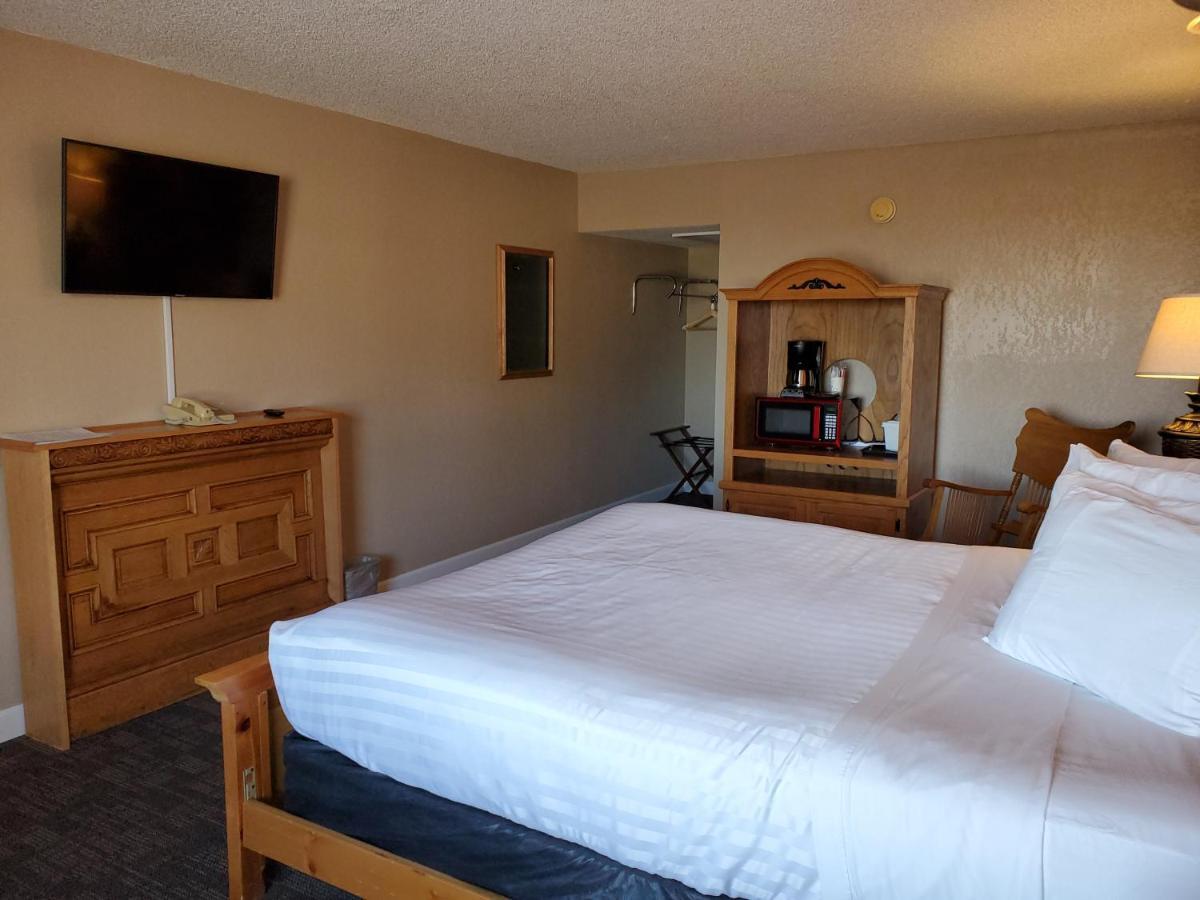 Kansas Country Inn Oakley Dış mekan fotoğraf