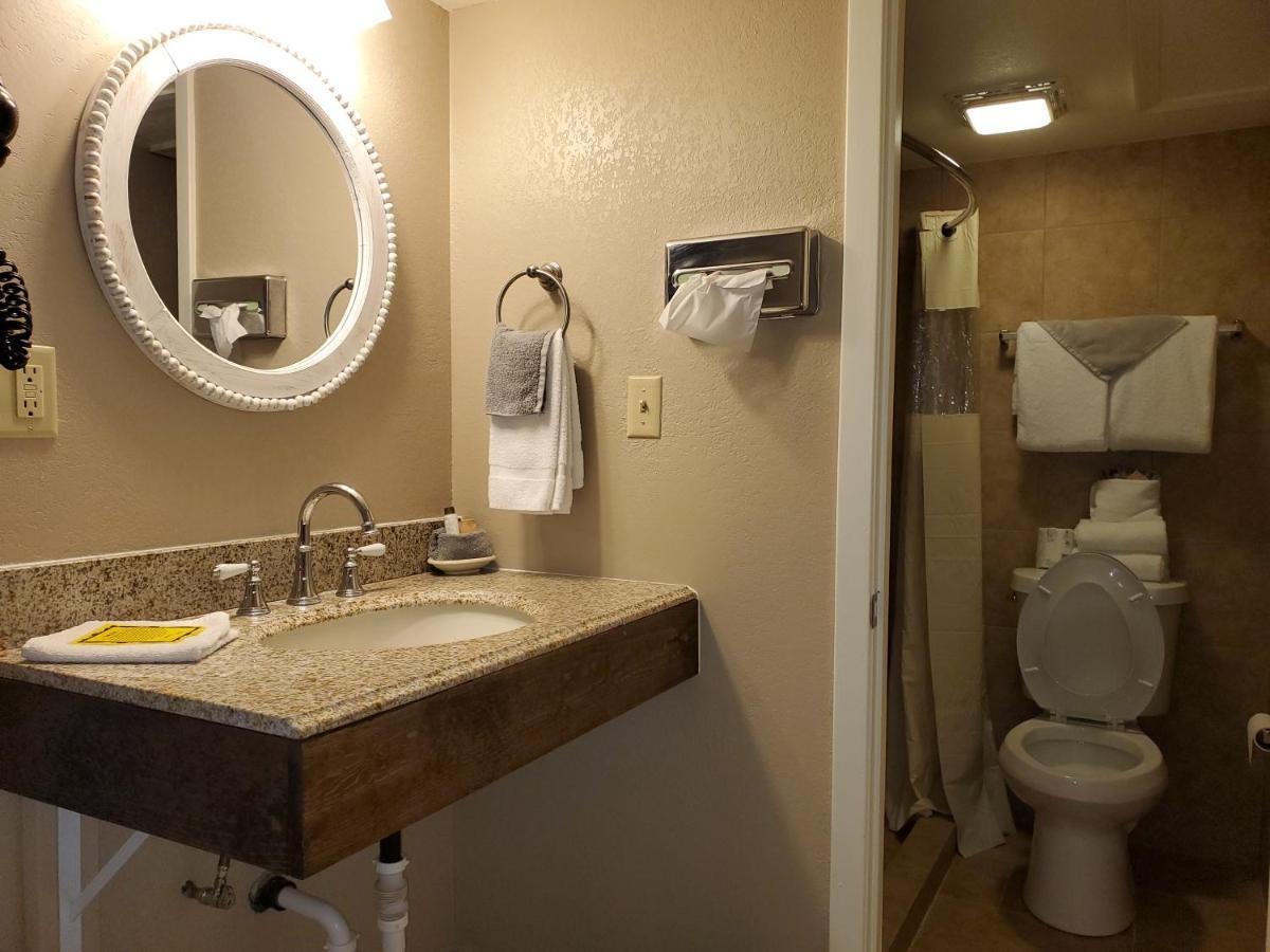 Kansas Country Inn Oakley Dış mekan fotoğraf