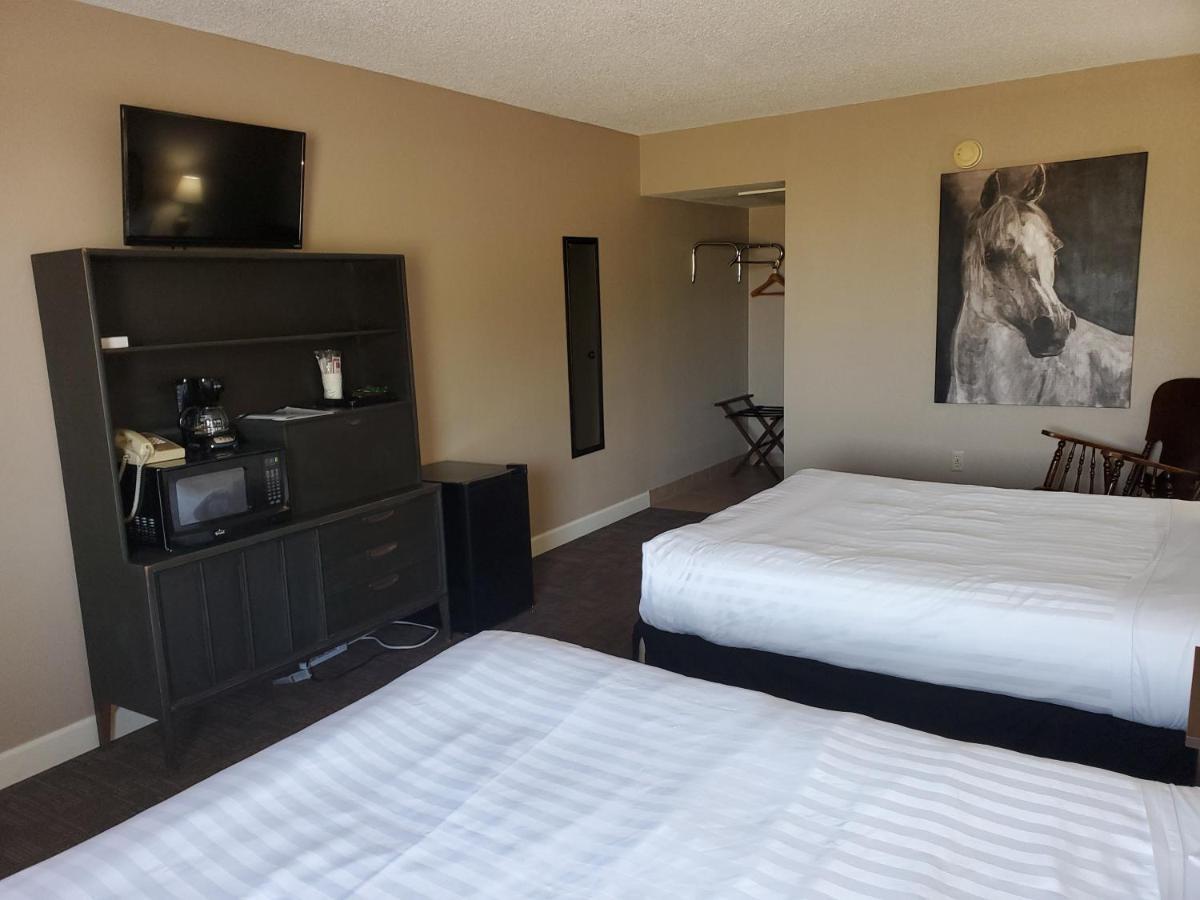 Kansas Country Inn Oakley Dış mekan fotoğraf