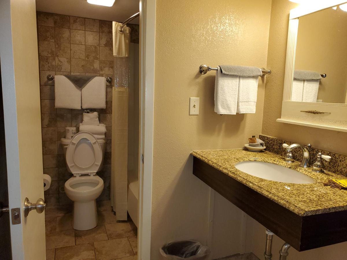 Kansas Country Inn Oakley Dış mekan fotoğraf