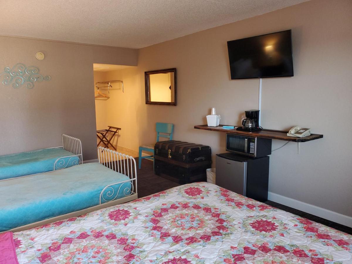 Kansas Country Inn Oakley Dış mekan fotoğraf