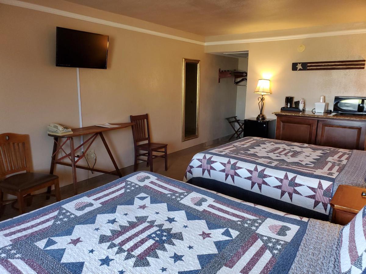 Kansas Country Inn Oakley Dış mekan fotoğraf