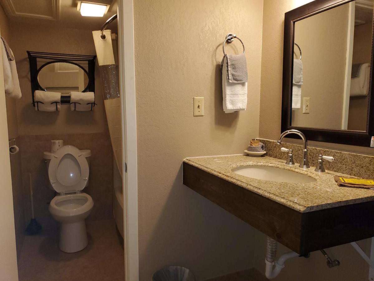 Kansas Country Inn Oakley Dış mekan fotoğraf