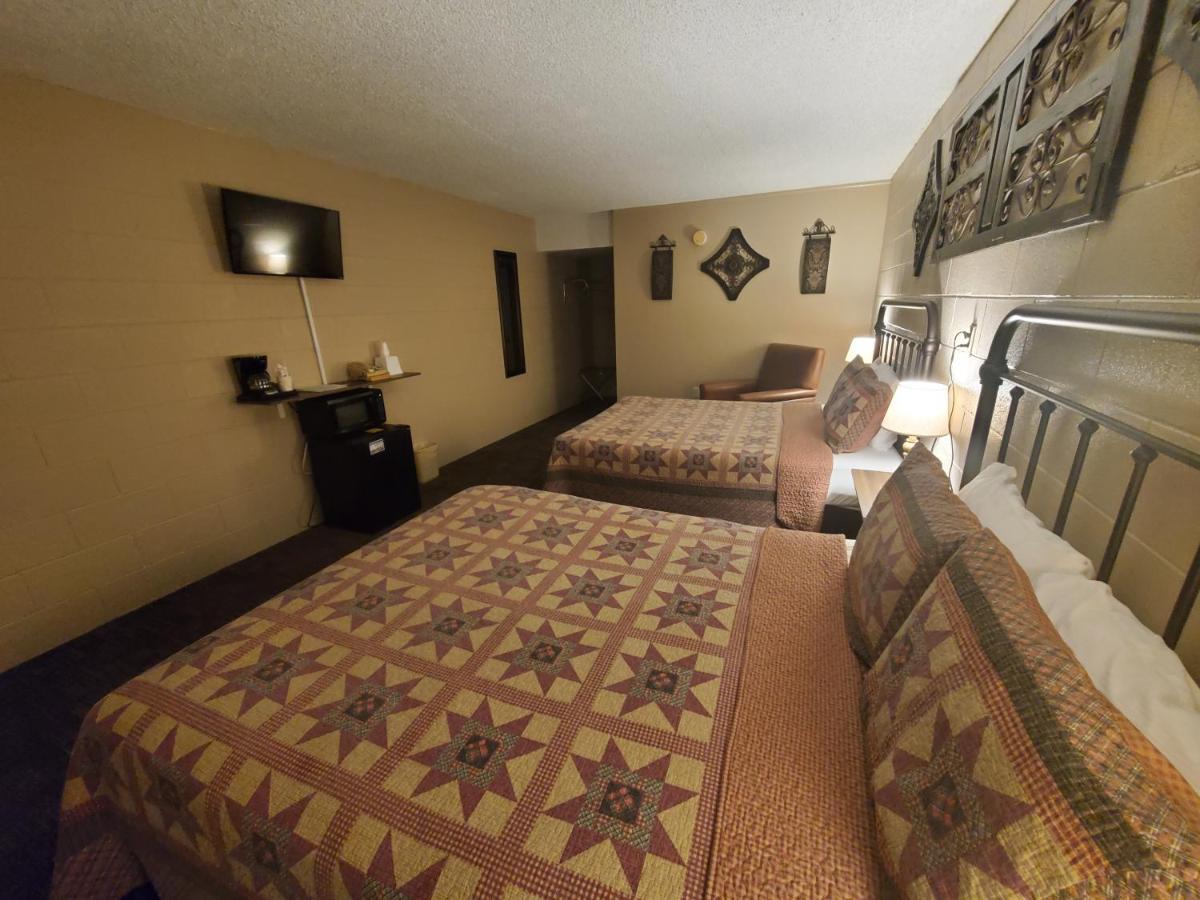 Kansas Country Inn Oakley Dış mekan fotoğraf