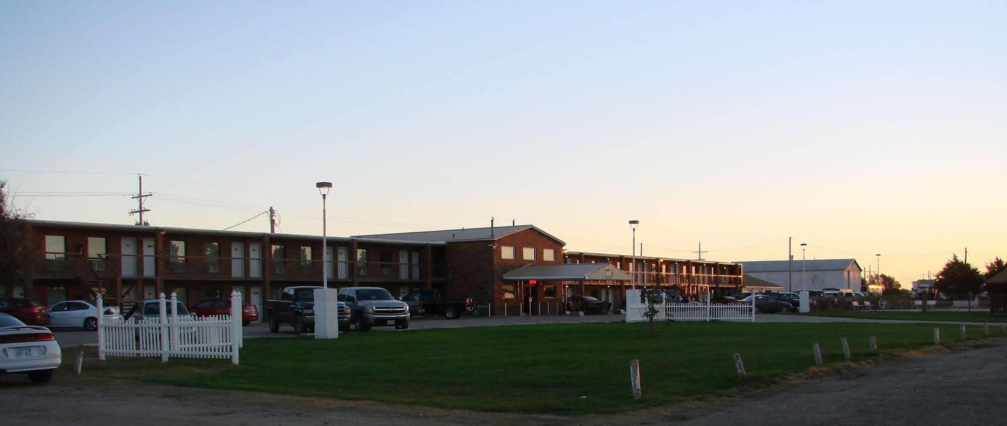 Kansas Country Inn Oakley Dış mekan fotoğraf