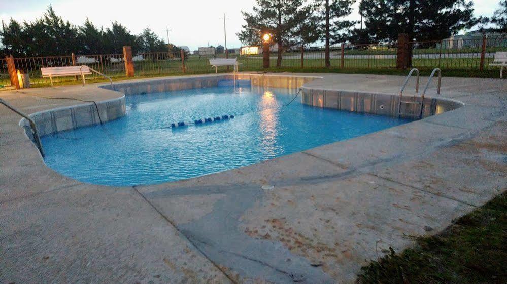 Kansas Country Inn Oakley Dış mekan fotoğraf