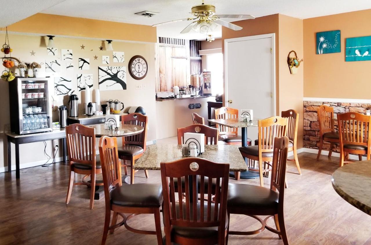 Kansas Country Inn Oakley Dış mekan fotoğraf